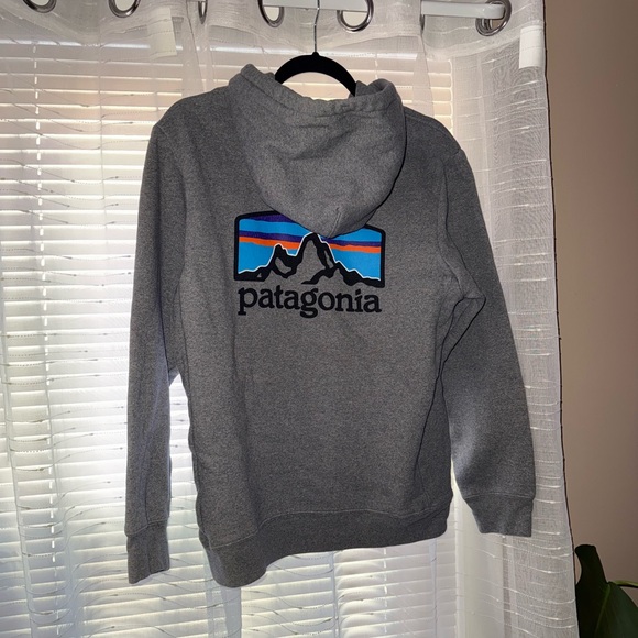 Patagonia Gray Sweatshirt - Picture 3 of 5